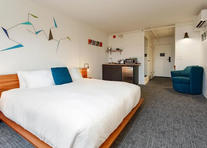 Hotel Leo